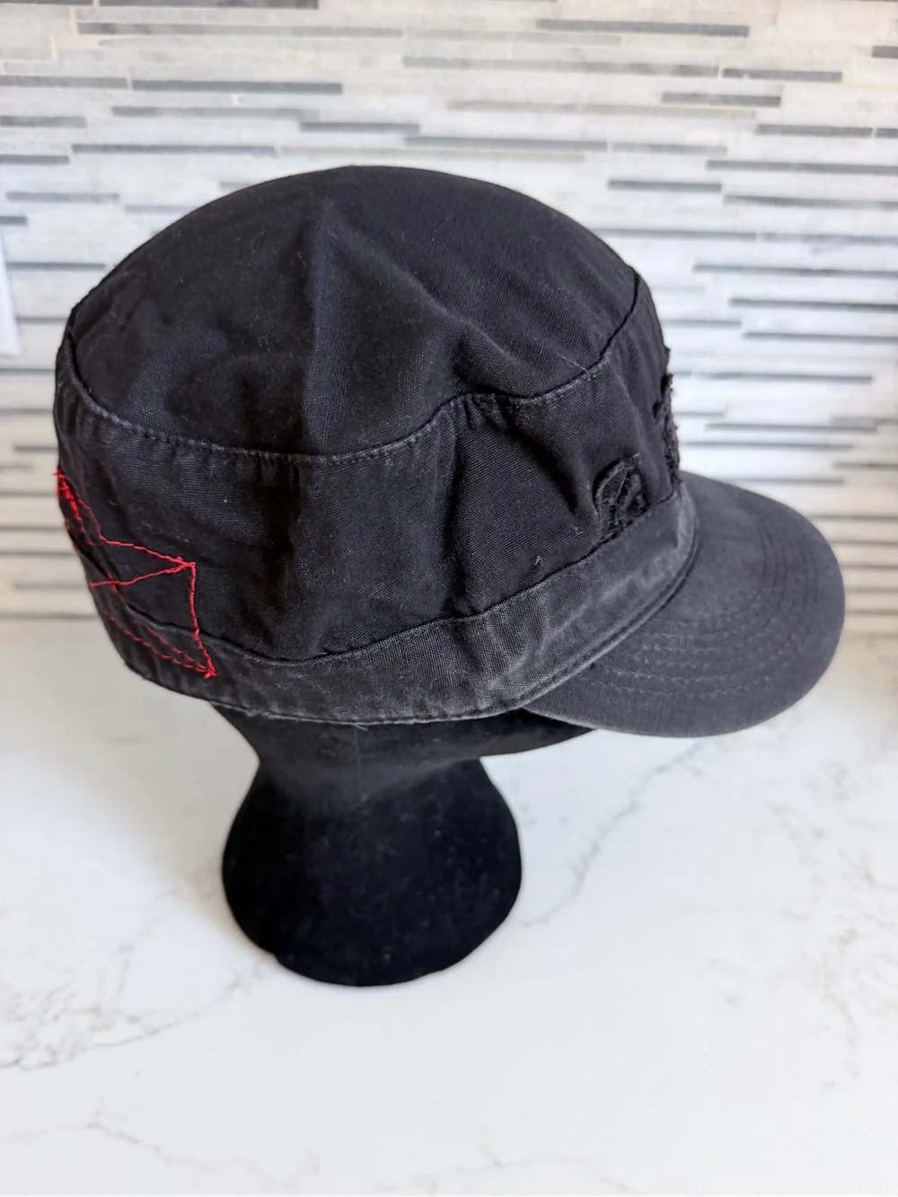 Vintage Kurtz Men's Black Casual Army Cap size 6 7/8 for a teenager age 10+
